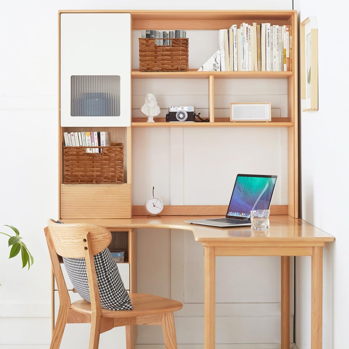 Wicker Storage Baskets with Handles, Decorative Handwoven Plastic Wicker Boxes Storage Basket for Room, Pantry, 2 Pack Large and Small (Brown)