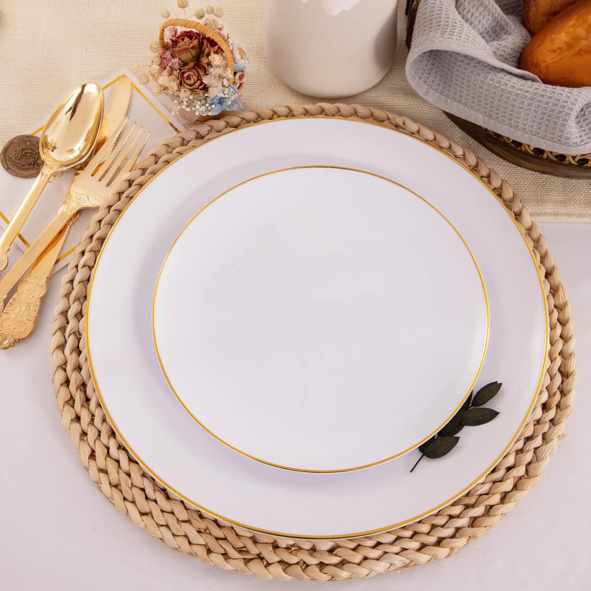 KIRE 100PCS Disposable Plates - White with Gold Rim for Party/Wedding - Includes 50Pieces 10.25inch Dinner and 50Pieces 7.5inch Dessert/Salad Plates