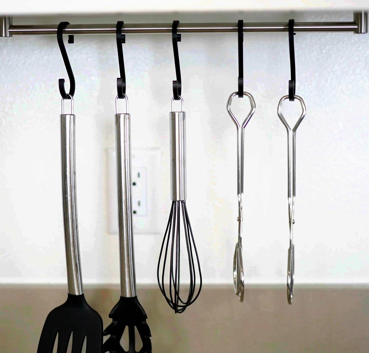 9-Inch Heavy Duty Stainless Steel Kitchen Tongs - Comfortable Ergonomic Grip, Scissor Design, Heat Resistant for BBQ and Cooking