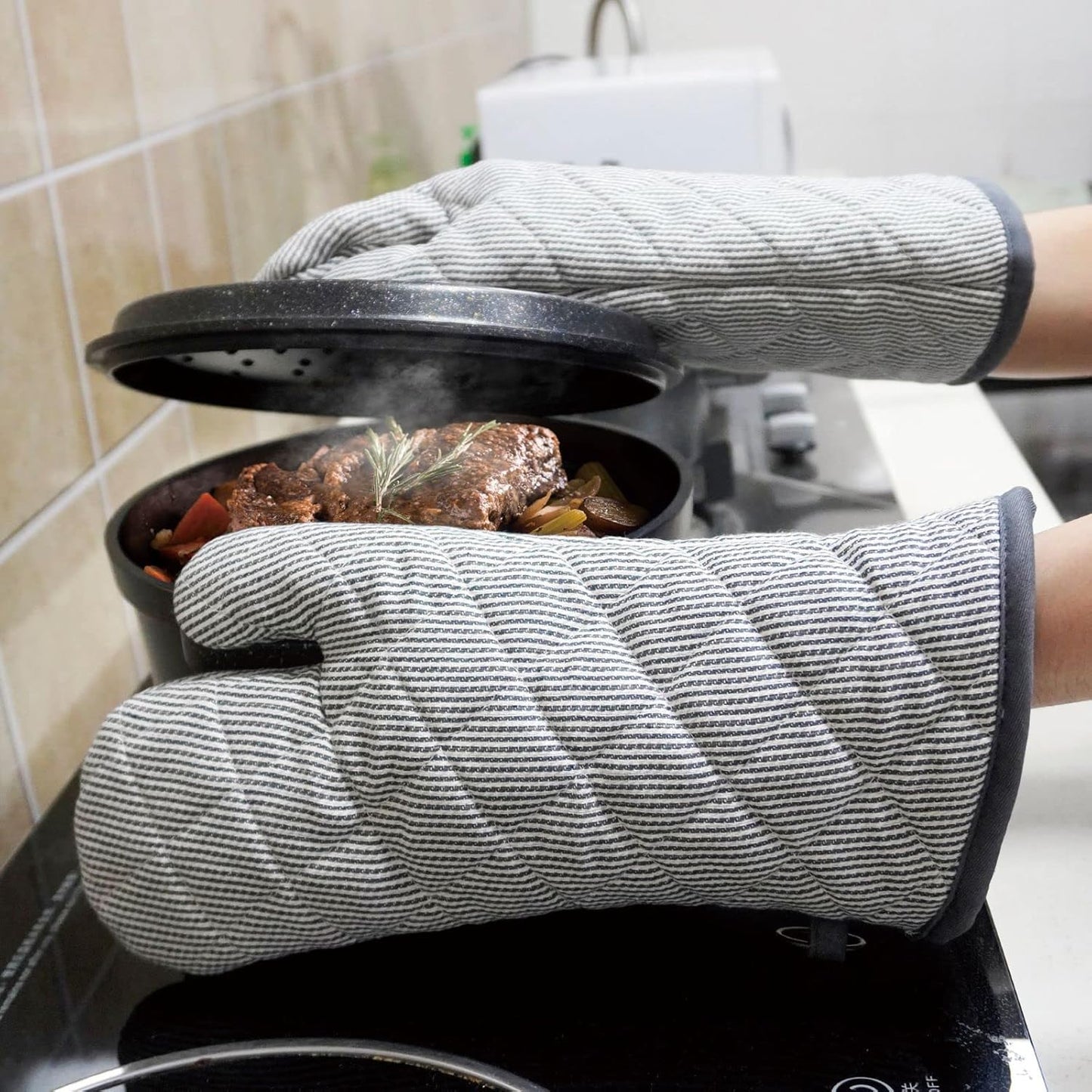 1 Pair Yarn Dyed Oven Mitts 100% Cotton Heat Resistant 470 Degree Gloves Men Women Cooking Baking Barbecue BBQ Microwave Crafting Machine Washable Pot Holders Mittens (Grey)