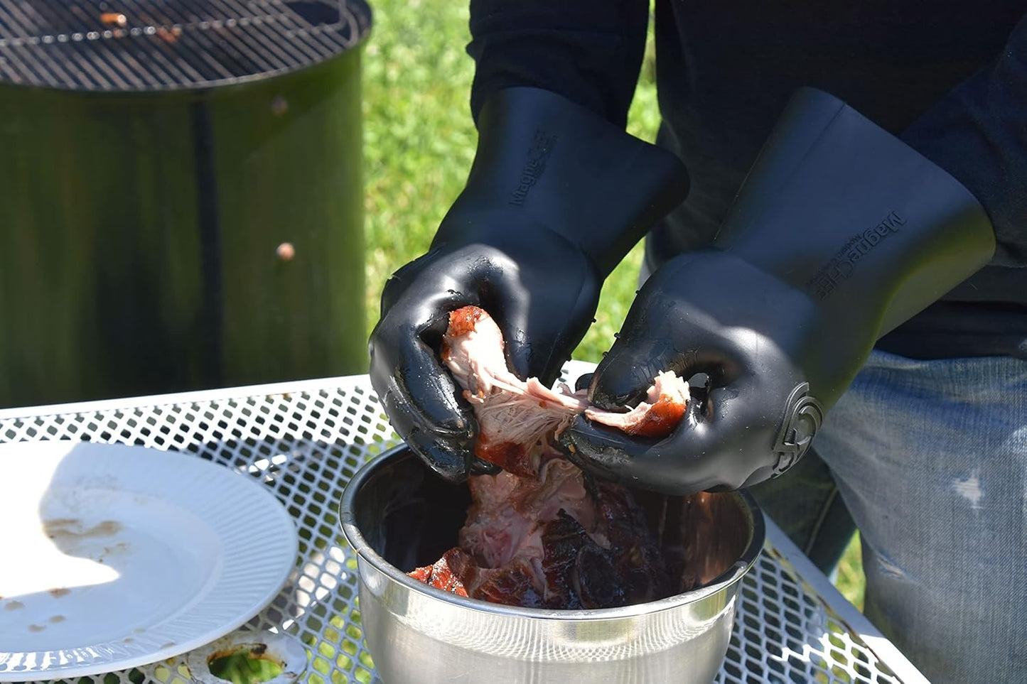 MagneCHEF Magnetic BBQ Grill Gloves – Heat Resistant, Patented Magnetic Safety Clip Easy On & Off, Firefighter-Designed, Dishwasher-Safe, Waterproof, Perfect for Grilling, Smoking, Frying, Baking